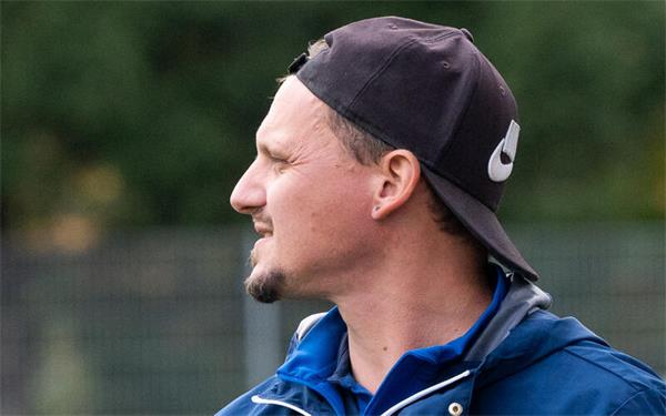Coach Markus Carle kann die wahre Leistungsstärke seiner Mannschaft noch nicht richtig einschätzen. GB-Foto: Vecsey