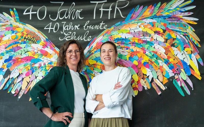 Daniela Smöch (links) und Angelina Hartmann freuen sich auf ihre neue Aufgabe. GB-Foto: Vecsey