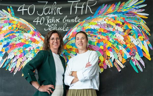 Daniela Smöch (links) und Angelina Hartmann freuen sich auf ihre neue Aufgabe. GB-Foto: Vecsey