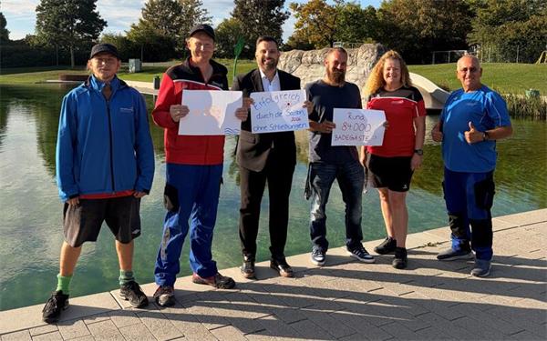 Das Bäderteam gemeinsam mit Steffen König (Dritter von links) und dem Christian Wagner, dem Abteilungsleiter Bäder (Dritter von rechts). GB-Foto: Stadtwerke Herrenberg