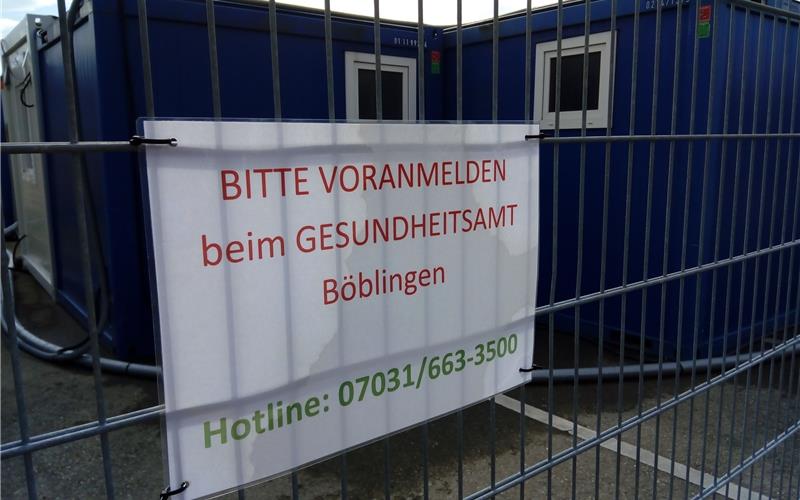 Landkreis ändert Teststrategie bei Corona-Verdacht Das Corona-Testzentrum in HerrenbergGB-Foto (Archiv): gb