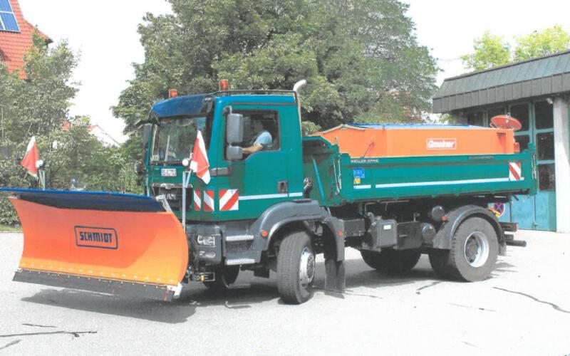 Das Corpus delicti: ein Lastwagen mit Schneepflug- und Streueinrichtung, in Betrieb von 2013 bis 2025. GB-Foto: Gemeinde Jettingen