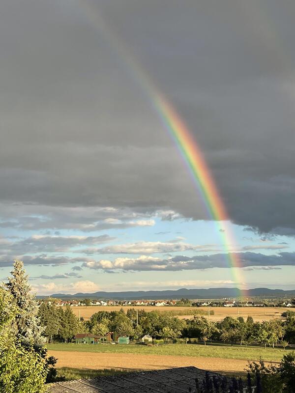 Das Ende des Regenbogens.  Von Helga Schmickl aus Herrenberg.