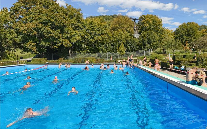 Das Entringer Freibad wurde zuletzt 1975 umfassend instandgesetzt. GB-Foto (Archiv): gb