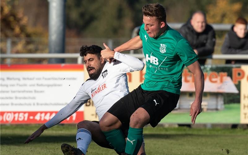 Das Hinspiel gewann der SV Deckenpfronn (grün) mit 2:1. GB-Foto: Vecsey