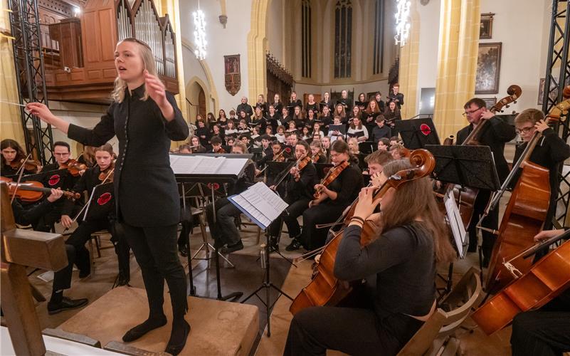 Das Jugendsinfonieorchester der Musikschule Herrenberg spielte unter der Leitung von Miriam Raspe. GB-Foto: Vecsey