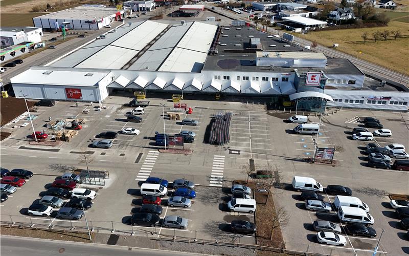 Das Kaufland-Gebäude ist nicht von der Bebauungsplanänderung betroffen – die Nachbarschaft dagegen schon. GB-Foto: Holom