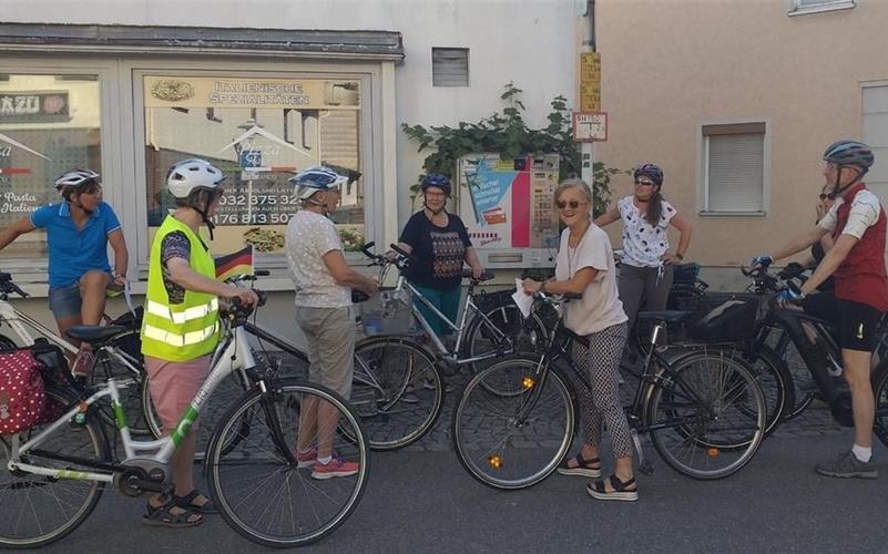 Das Klima und die Radwege – auch auf der Straße – verbessern: Dafür tritt die Frauenliste beim Stadtradeln in die Pedale. GB-Fotos (Archiv): gb/Holom