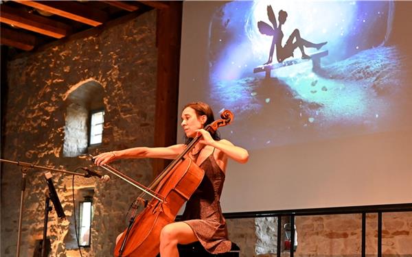 Das Konzert mit Ruth Maria Rossel berührte die Besucher auf mehreren gefühlvollen Ebenen. GB-Foto: Holom