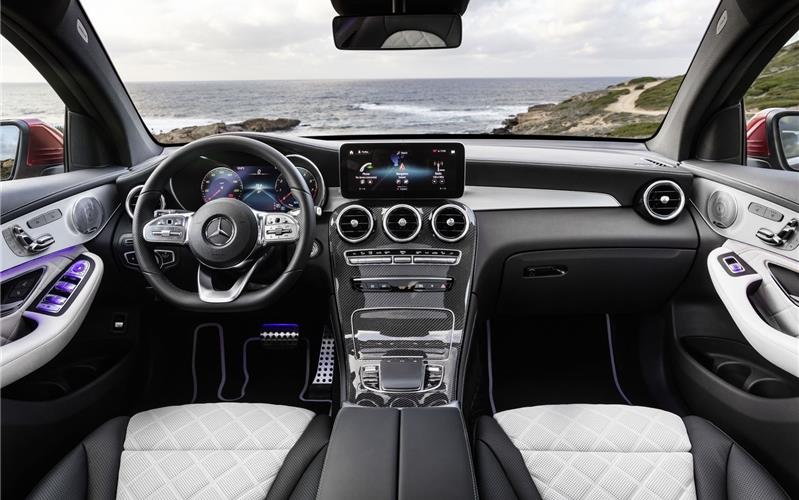 Die neue Form des Außergewöhnlichen Das Multifunktions-Lenkrad im neuen GLC Coupé wurde komplett überarbeitet