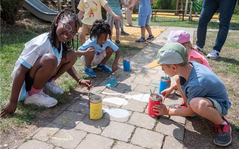 Das Programm zum 20-jährigen Bestehen des Kindergartens Kayertäle in Gärtringen bot etliche Spiel- und Kreativstationen für die vielen Mädchen und Jungen. GB-Foto: Schmidt