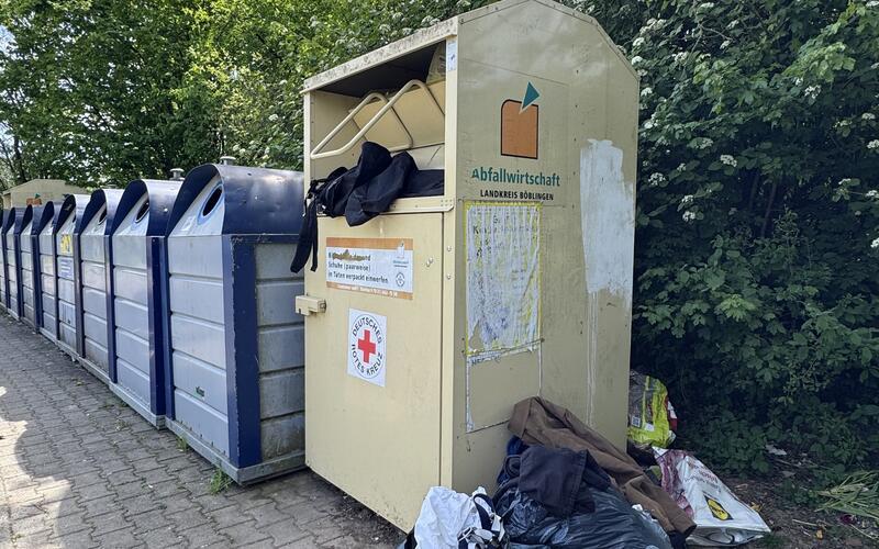 Das Rote Kreuz stellt im Kreis Böblingen nur noch die Container für die Sammlung von Alttextilien zur Verfügung – wie hier in Nebringen.GB-Foto: Denu