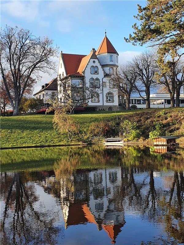 "Das Schloss im Spiegelbild -  einfach traumhaft", findet Irene  Thomma-Asch , i...