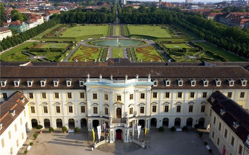 „Gäubote“-Familientour:
Das Blühende Barock in Ludwigsburg ist nicht nur etwas für Blumenfreunde Das Schloss in LudwigbsurgGB-Foto: Staatliche Schlösser und Gärten Baden-Württemberg, Achim Mende