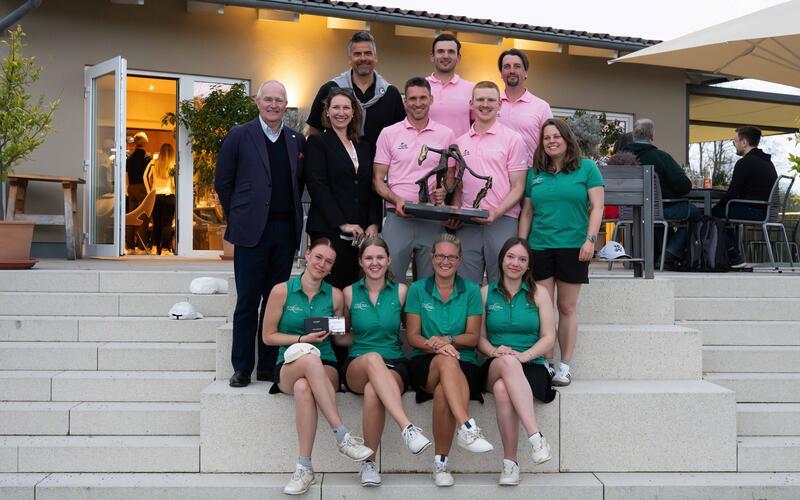 Das Siegerteam des GC Domäne Niederreutin. GB-Foto: gb