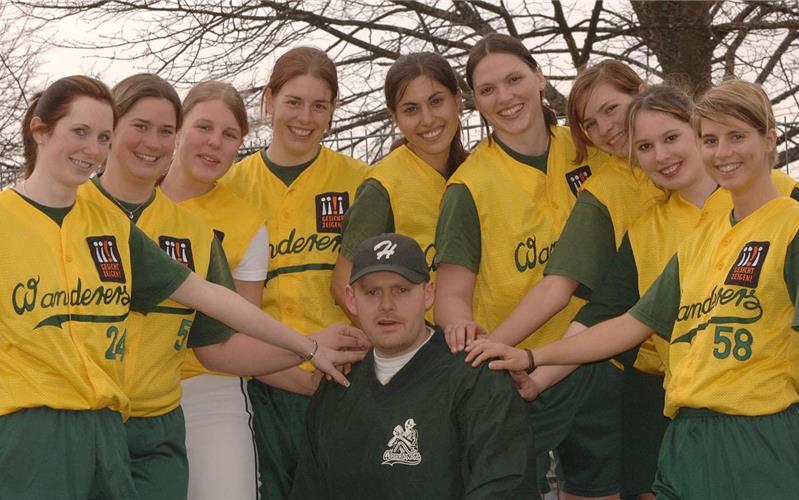 Aus dem Urlaubsspaß wird eine Erfolgsgeschichte Das Softball-Team der Herrenberg Wanderers schaffte 2006 den Aufstieg in die Erste Bundesliga GB-Foto (Archiv): Schmidt