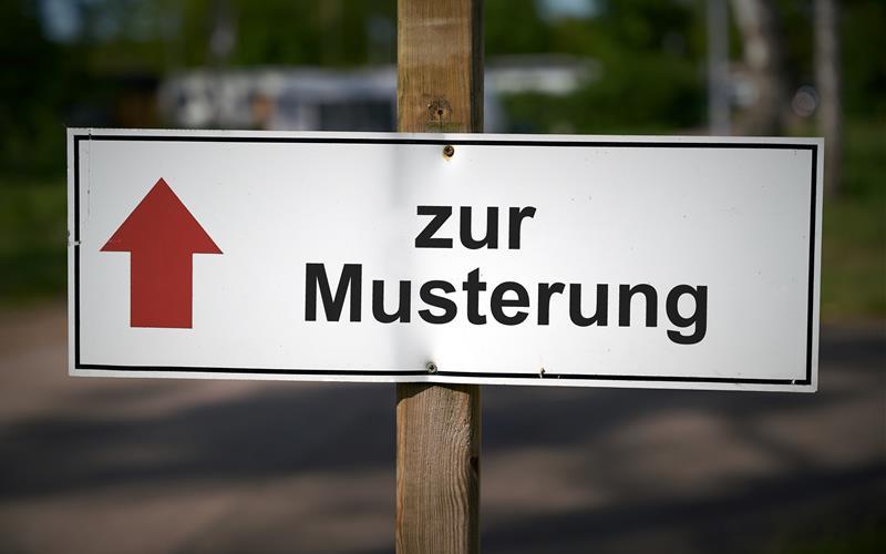 Das Thema Wehrdienst und Musterung beschäftigt junge Männer auch in Herrenberg.GB-Foto: Heiko – stock.adobe