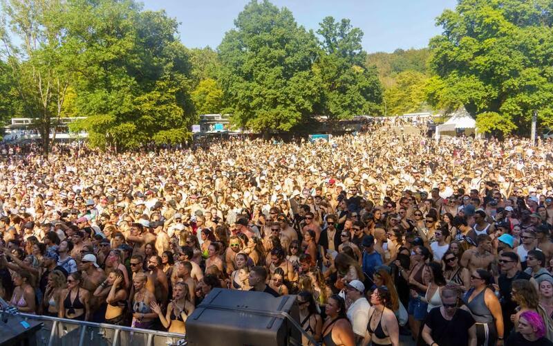 Das Wet-Festival im Sindelfinger Freibad lockte am Samstag erneut Tausende Besucher an. GB-Foto: Dettenmeyer