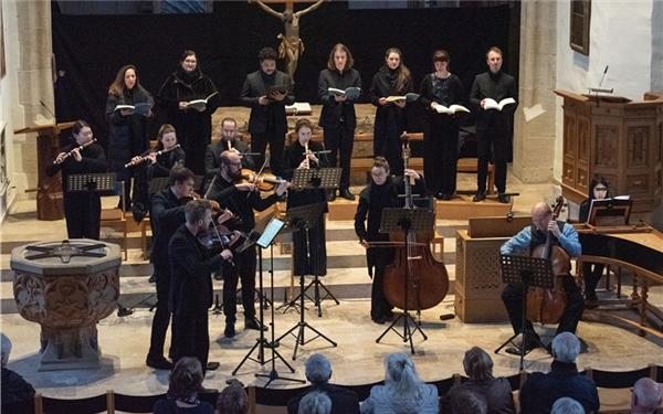 Das Yara Ensemble gab am Karsamstag in der Michaelskirche in Entringen die Johannespassion. GB-Foto: Vecsey