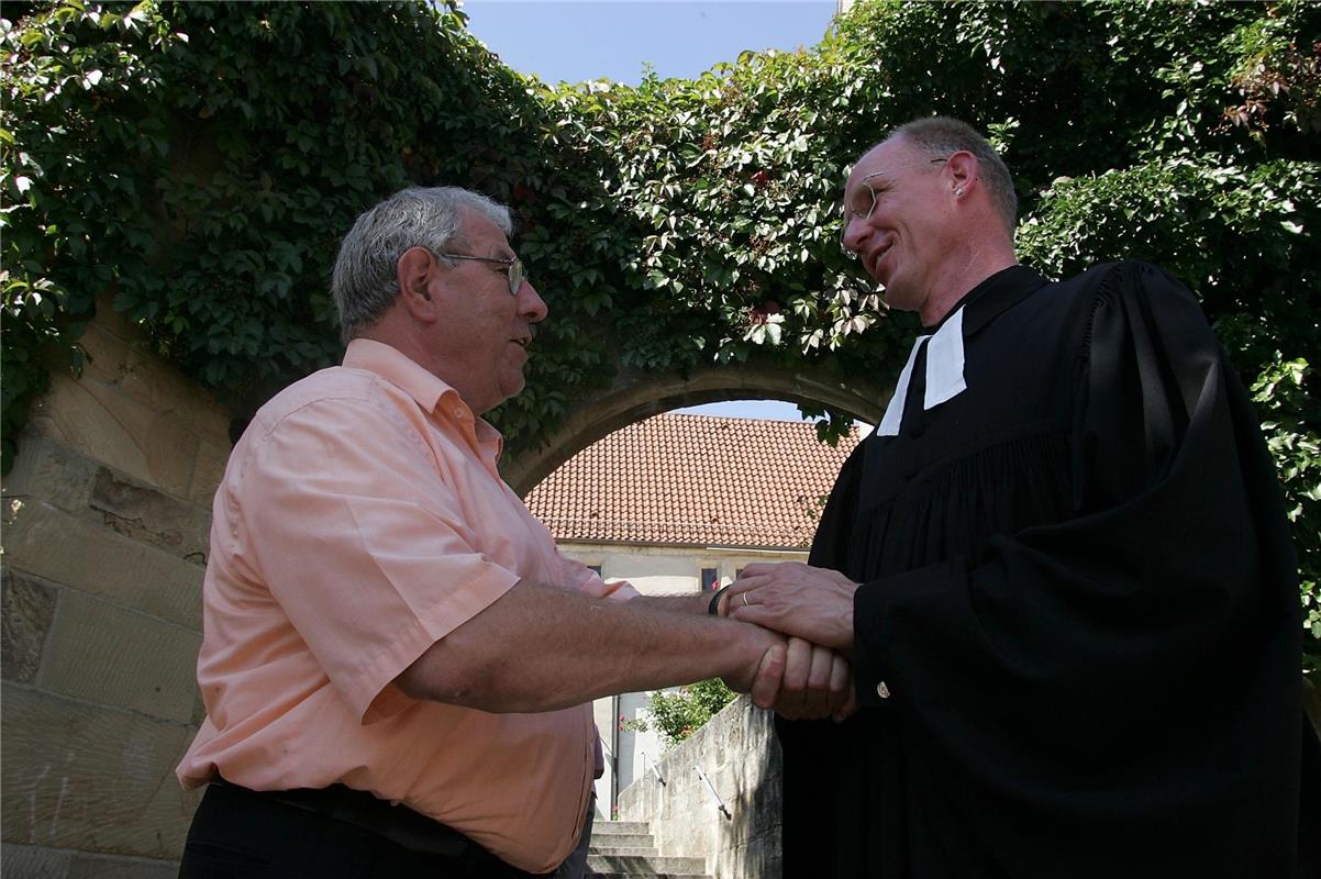 Das besondere Bild TSV Hildrizhausen  am 14.7.07 Bäuerle Helmut Hörmann mit Gott...