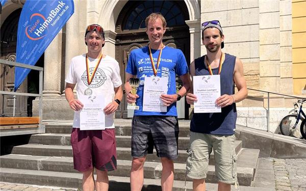 Das erfolgreiche VfL-Trio mit (von links) Thorsten Mikolaizak, Christian Burkhardt und Florian Kohler. GB-Foto: gb