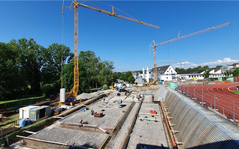 Das neue Stadiongebäude des VfL Herrenberg bringt eine Nutzfläche von insgesamt 1400 Quadratmetern GB-Foto: Schubert-Medinger