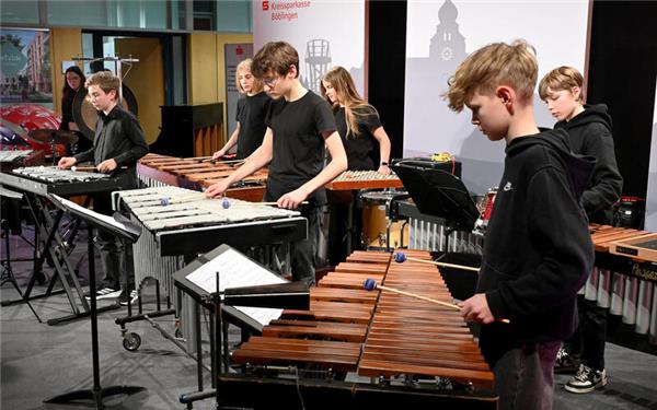 Das zehnköpfige Percussion-Ensemble hat einen Sonderpreis erhalten. GB-Foto: Holom