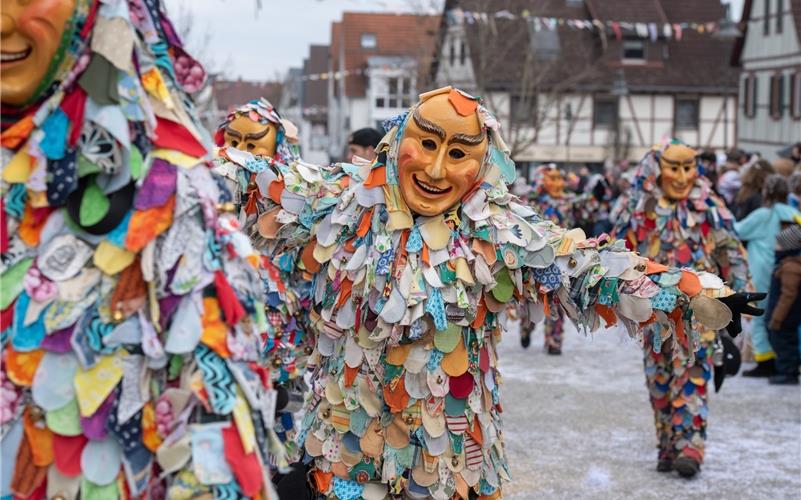 Narrenmekka Deckenpfronn: Bilder vom Fasnetsumzug