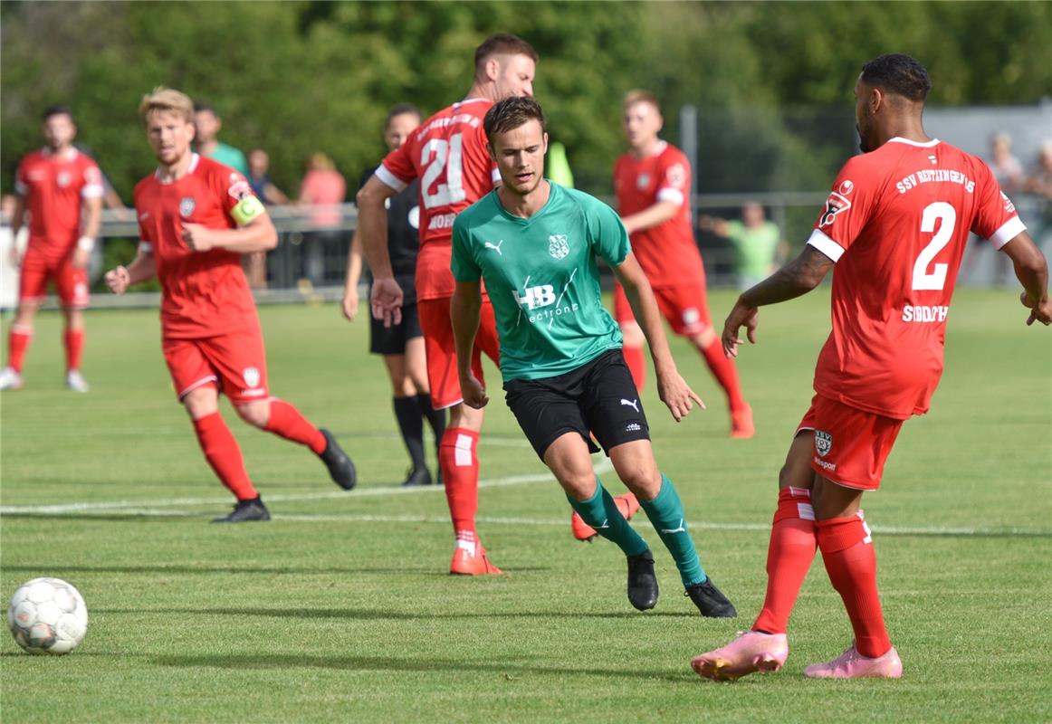 Deckenpfronn, Sportplatz, WFV-Pokal, SV Deckenpfronn (grün) - SSV Reutlingen (ro...