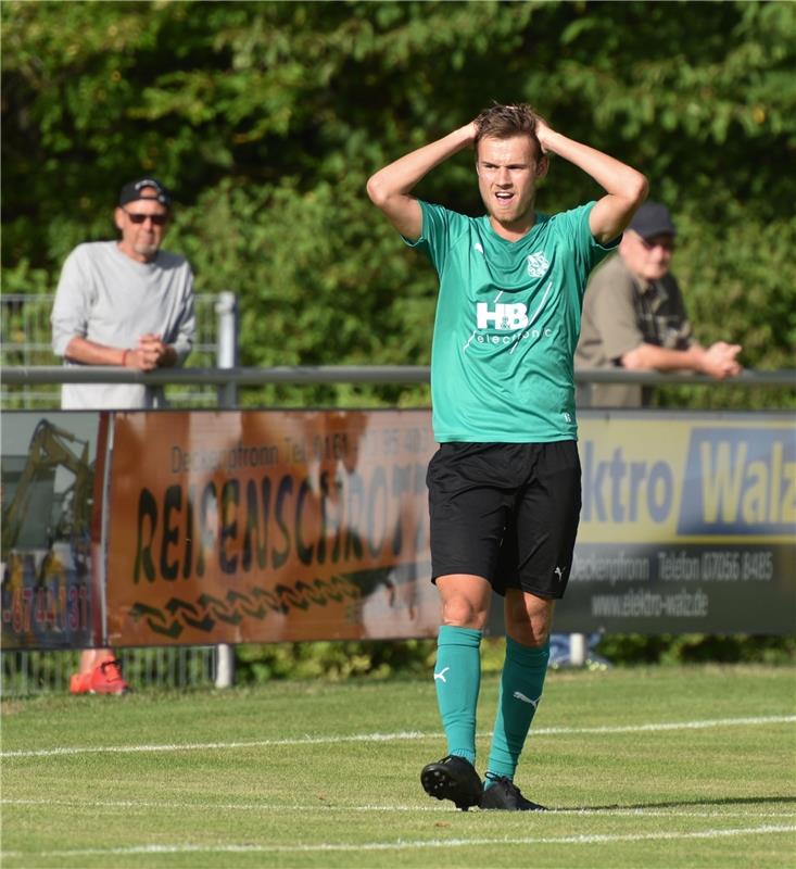 Deckenpfronn, Sportplatz, WFV-Pokal, SV Deckenpfronn (grün) - SSV Reutlingen (ro...