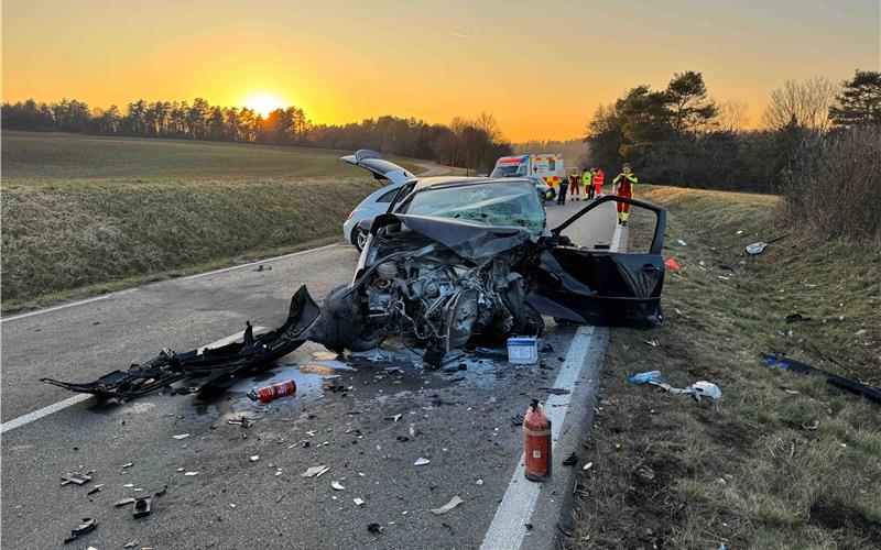 Deckenpfronn/Gültlingen – Schwerer Unfall zwischen Deckenpfronn und Calw. gb/GB-Fotos: SDMG/Schulz