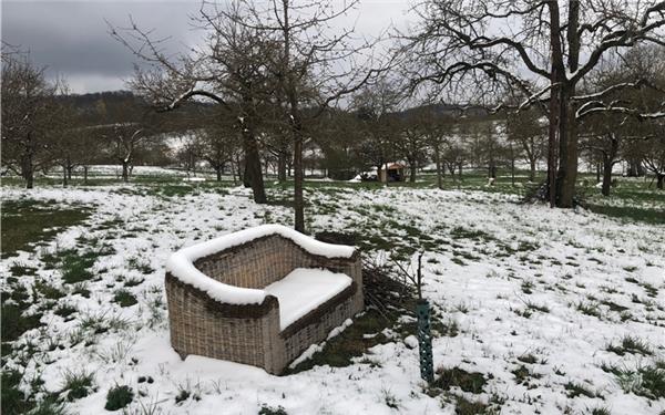 Dem Schnee-Sofa leise Servus sagen
