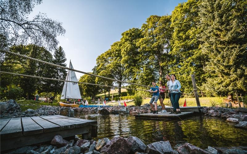 „Gäubote“-Familien-Tour: Golfpark lockt
mit 21 Bahnen Der Abenteuer-Golfpark lockt mit Spaß für die ganze Familie.GB-Foto: Abenteuer-Golfpark Lenzkirch