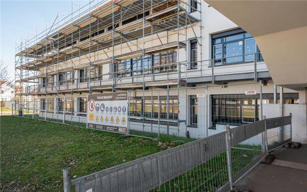 Der Anbau an der Gemeinschaftsschule ist voraussichtlich im September bezugsfertig. GB-Foto: Vecsey