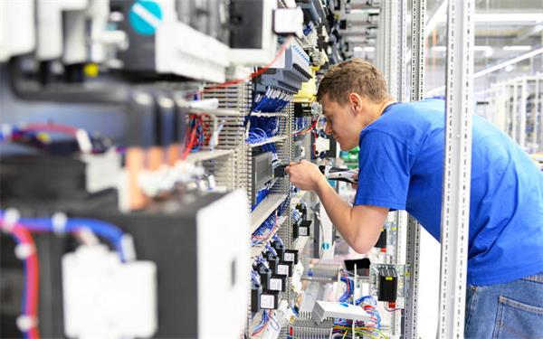 Der Ausbildungsmarkt im Kreis Böblingen bleibt nach Ansicht der IHK-Bezirkskammer angespannt.GB-Foto (Archiv): stock-adobe.com/industrieblick.net