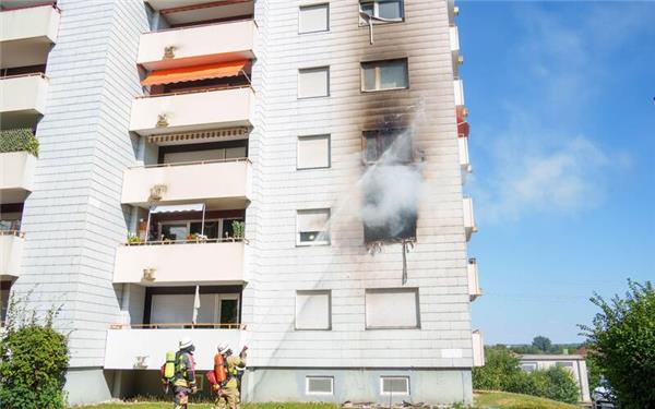 Der Brand ist schnell unter Kontrolle. GB-Foto: SDMG/Dettenmeyer