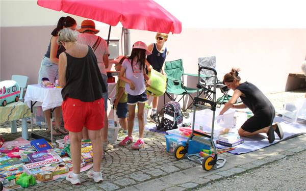 Der Bücherflohmarkt der Stadtbibliothek war ein voller Erfolg. GB-Foto: Baum