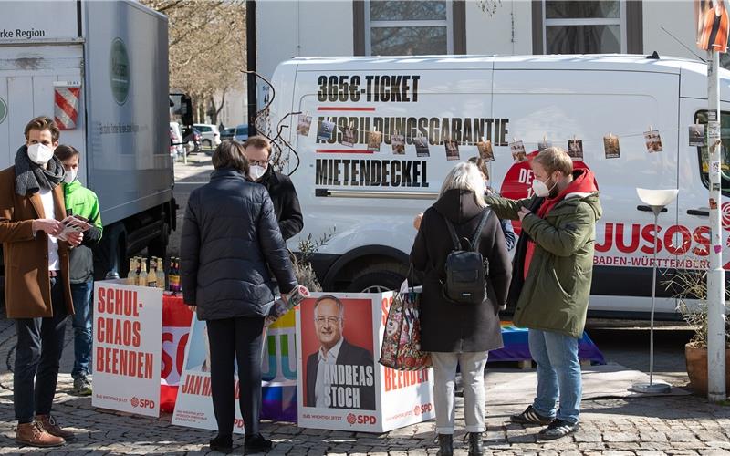 Der Bus dient nicht nur als Transportmittel, sondern auch als programmatisches Infovehikel GB-Foto: Schmidt