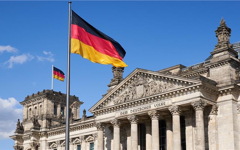 Der Deutsche Bundestag: Nach der Wahl soll er, wie Landrat Roland Bernhard sich von den Abgeordneten im Wahlkreis Böblingen wünscht, neue Akzente setzen.GB-Foto (Archiv): Norbert/stock.adobe.com