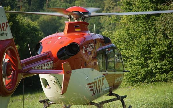 Der Fahrradfahrer wurde per Rettungshubschrauber ins Krankenhaus gebracht. GB-Foto (Symbolbild): SDMG/Dettenmeyer