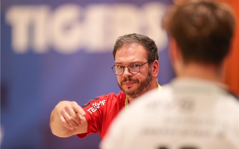 Der Frust steht H2Ku-Trainer Jörg Ebermann in vielen Situationen ins Gesicht geschrieben. GB-Foto: Eibner/Prihoda