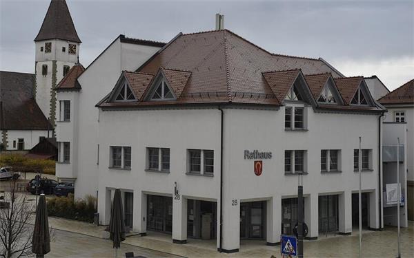 Der Gemeinderat beschloss nach acht Jahren die Anhebung der Nufringer Verwaltungsgebühren. GB-Foto: Reichert