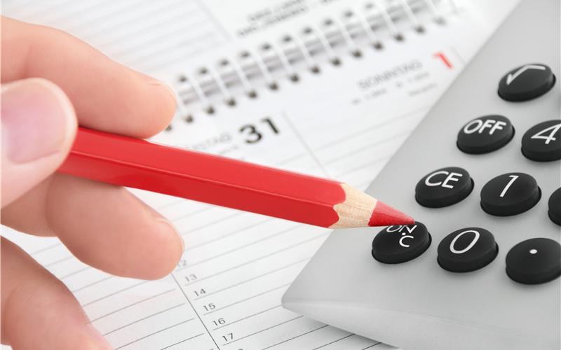 Der Kreistag muss bei der Haushaltsplanung den Rotstift ansetzen.GB-Foto: PhotoSG - stock.adobe