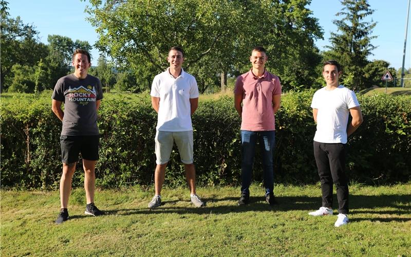 Ältere Unparteiische scheuen die Online-Arbeit Der Leistungskader der Schiedsrichtergruppe Böblingen mit (von links) Patrick Stephany, Jan Huber, Maximilian Jäger und David Simovski, auf dem Bild fehlt Stefan Jokic GB-Foto: Cakir