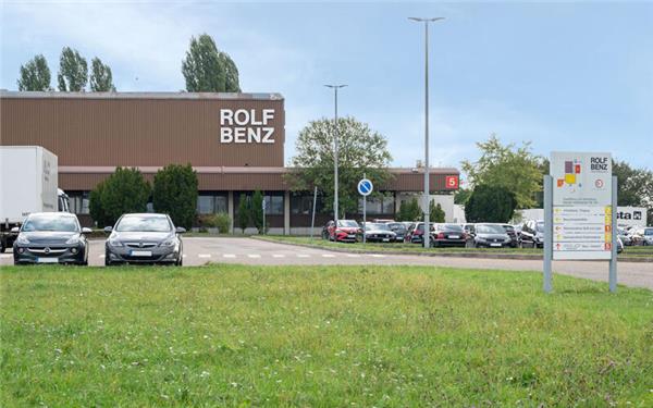 Der Möbelhersteller Rolf Benz – hier das Werk Mötzingen – blickt auf eine wechselvolle Geschichte und bekommt nun wieder deutsche Eigentümer.GB-Foto (Archiv): Vecsey