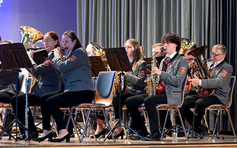 Der Musikverein begeisterte die Zuhörer in der voll besetzten Wiesengrundhalle. GB-Foto: Holom