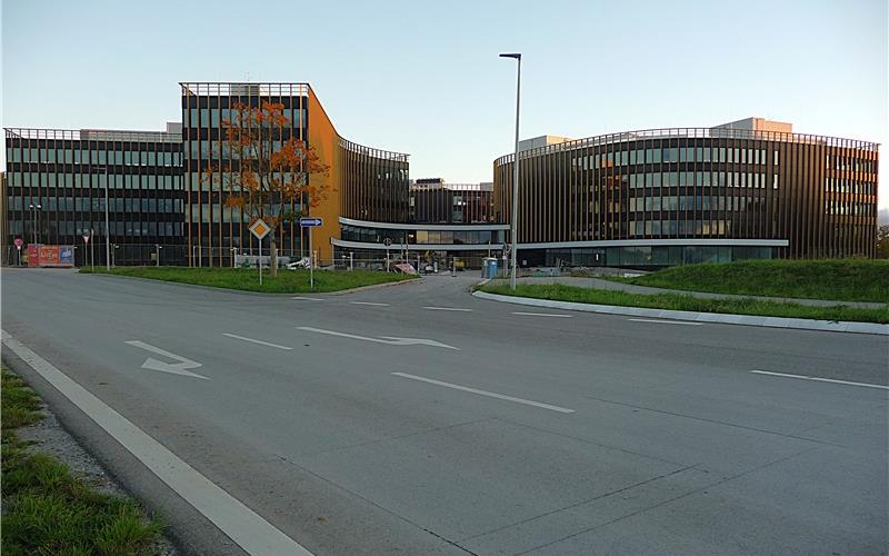 Der Neubau der IBM in Ehningen soll in den nächsten viereinhalb Wochen bezugsfertig werden. Die Einweihung ist für den 19. November geplant. GB-Foto: Reichert