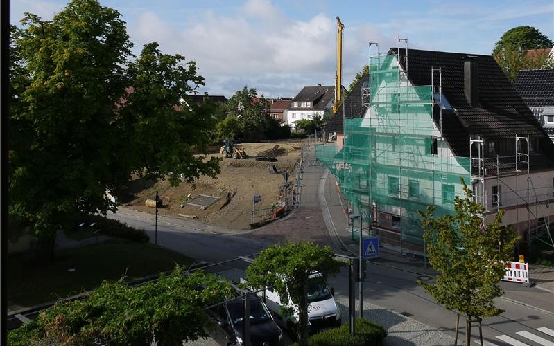 Der Neubau entsteht an der Ecke Schulstraße/Schlossgartenstraße