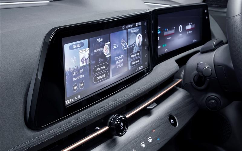 Frontmaske fürs E-Zeitalter entwickelt Der Nissan Ariya: Die Abbildung zeigt das Vor-Serienfahrzeug für Japan