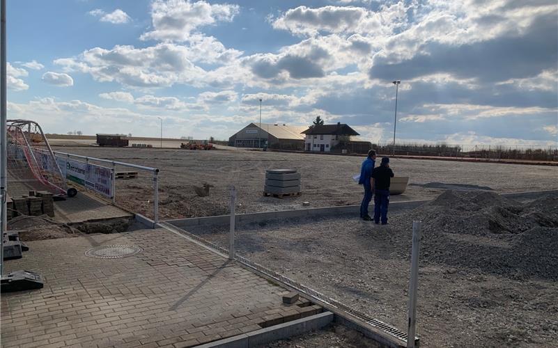 Der Rasenplatz des FCU wird erneuert Der Rasenplatz des FCU wird erneuert